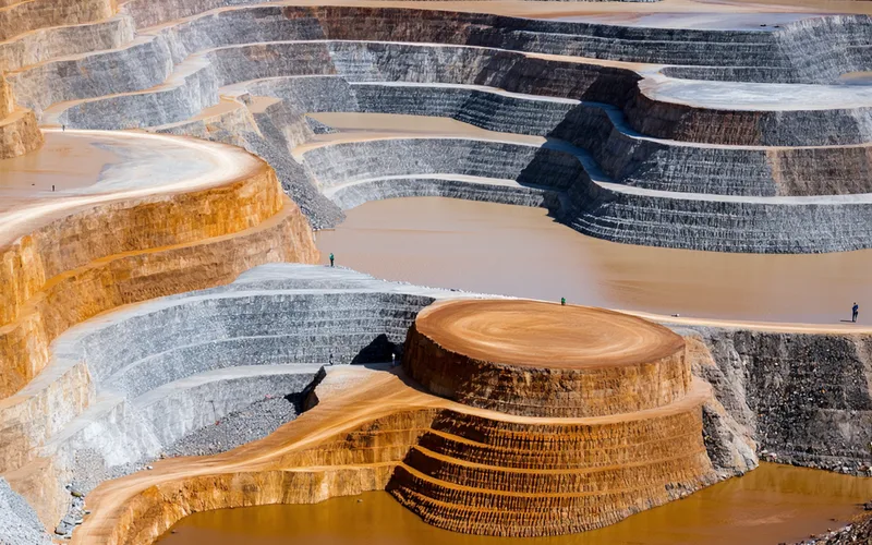 Drone fleet conducting pit mine volumetric survey